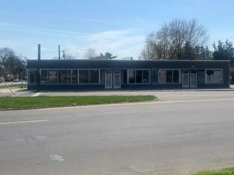 Detroit Retail Strip For Sale
