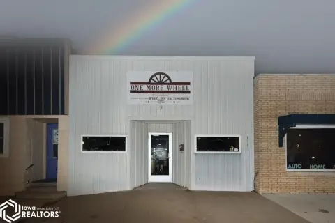 Established Restaurant and Bar Fixture