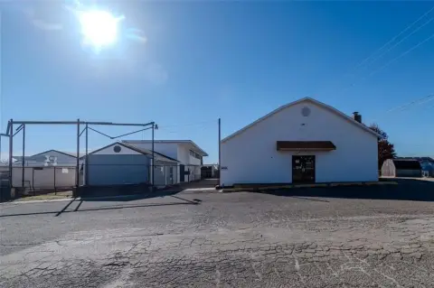 Adaptable Commercial Building in Chandler