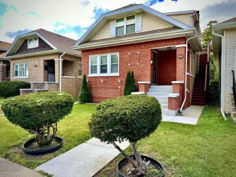 Charming Brick Bungalow in Maywood