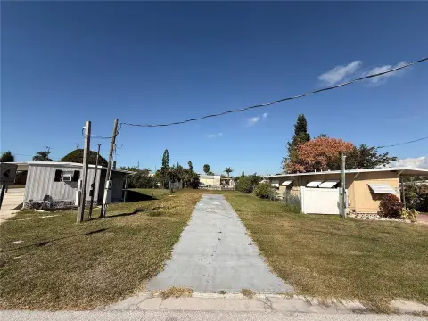 Waterfront Lot with Gulf Access