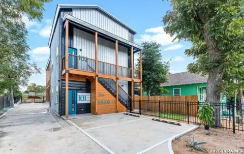 New Duplex in Growing District