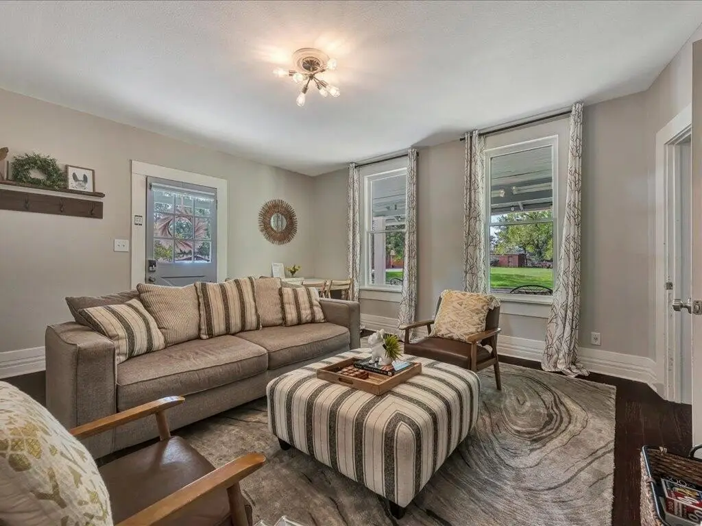 Picture 7