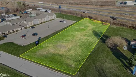 Prime Commercial Lot with Visibility