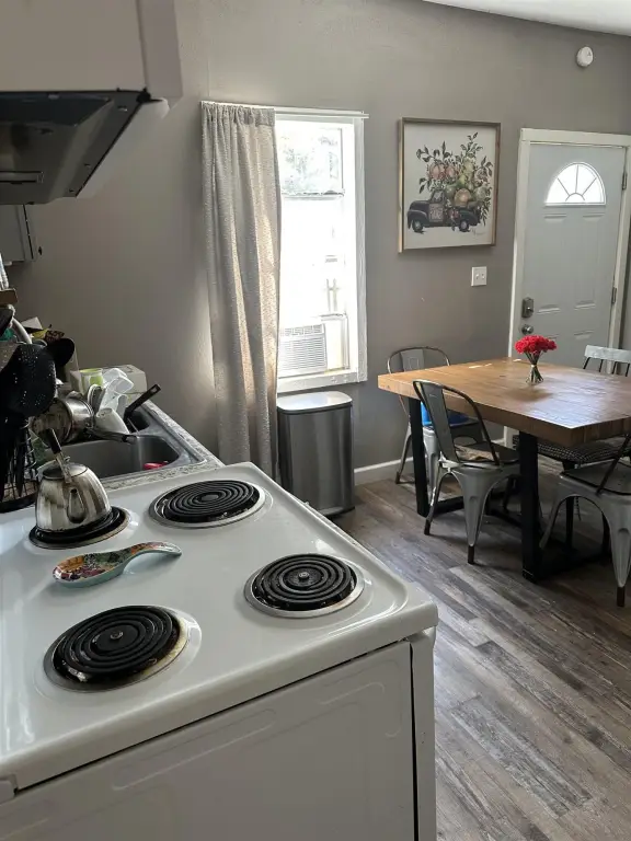 Picture 10