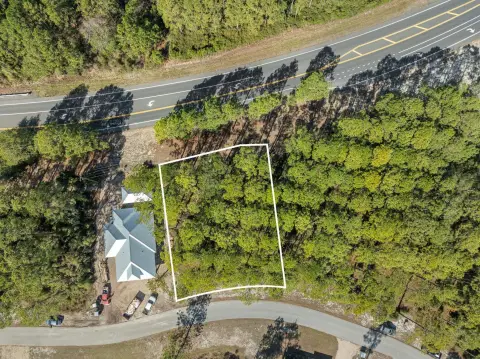 Land Near Gulf with Amenities