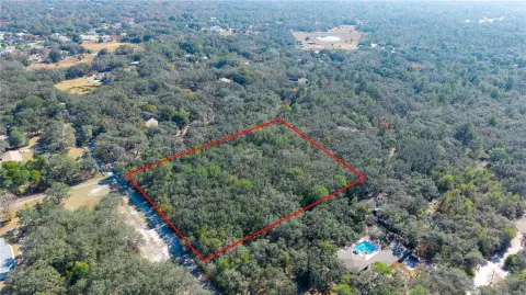 2.3 Acres in Oak Lake Ranchettes