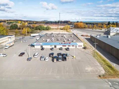 Multi-Tenant Mixed-Use Property