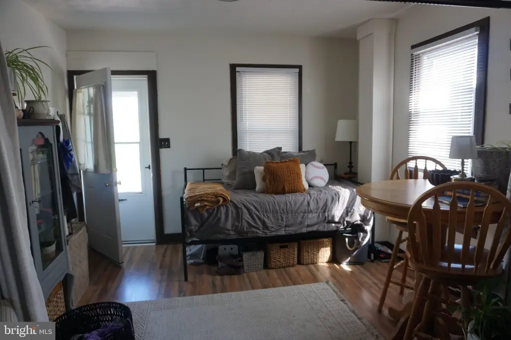 Picture 5