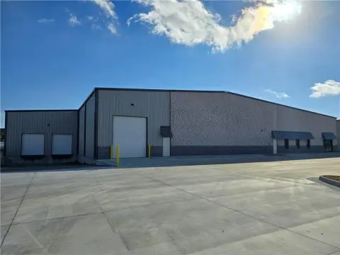 Tontitown Warehouse with Fenced Lot