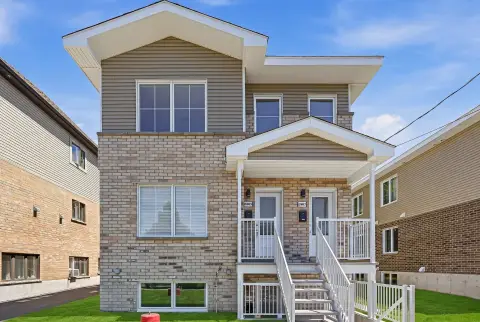 New Triplex with Parking