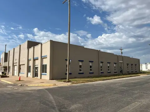 Flex Building with Overhead Doors