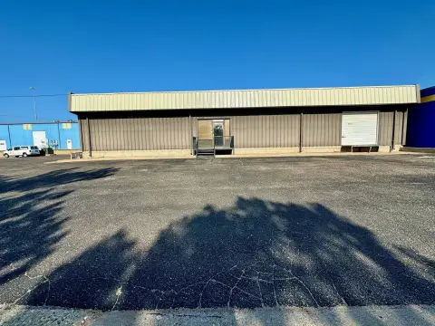 Retail/Service Space For Rent