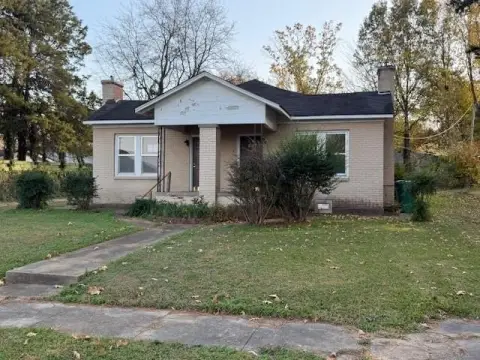 Duplex in Excellent Russellville Location