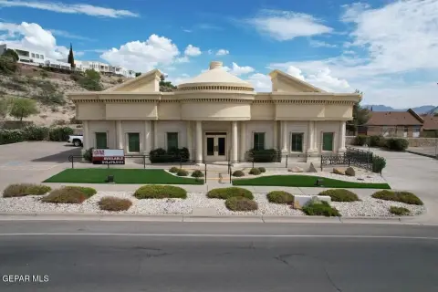 Premium Office/Apartment-Zoned Property