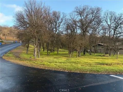 Land in Hidden Valley Lake