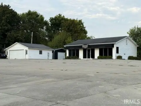 Highway Commercial Space with Showroom