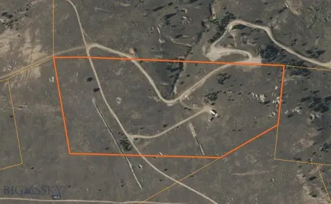 Butte Land with Sweeping Views