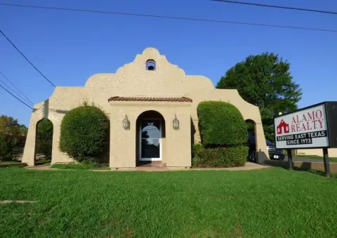 Picture of Office buildings at 3227 NORTH STREET, Nacogdoches, TX