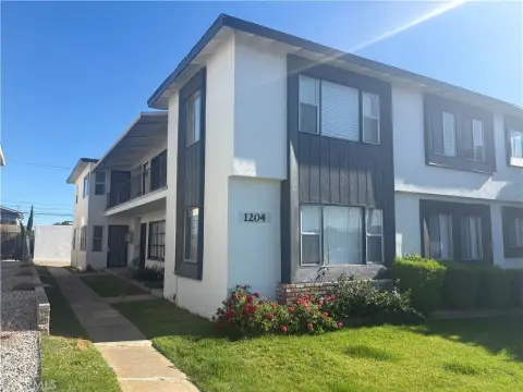 Picture of Apartment buildings at 1204 E Imperial, El Segundo, CA