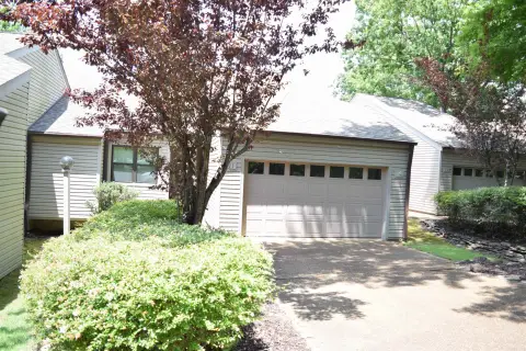 Picture of Single family properties at 601 Woodlawn #11, Fairfield Bay, AR