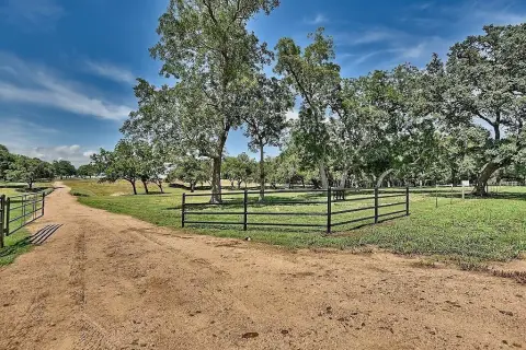 Scenic Colorado County Acreage