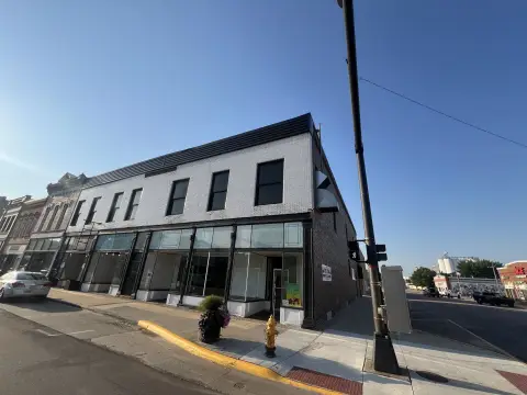 Historic Commercial Building with Apartments