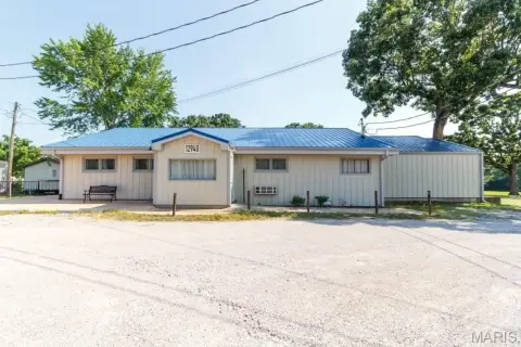 Furnished High-Capacity Airbnb Near Park