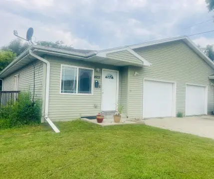 Newer Duplex with Income Potential