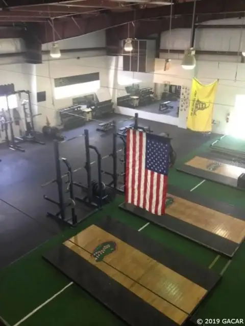 Gainesville Office/Gym with Unique Design