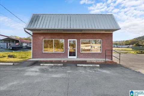 Commercial Space in Oneonta, AL