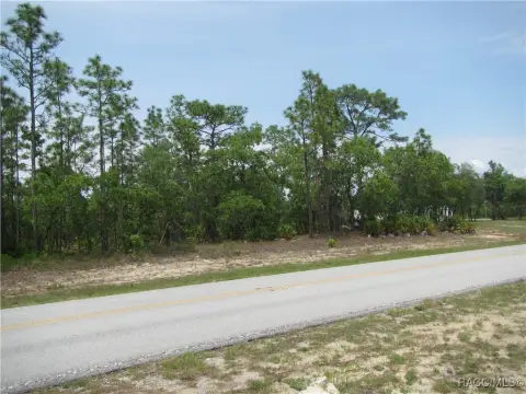 Equestrian Land in Beverly Hills