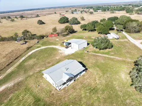 Eagle Lake Barndominium on 24 Acres