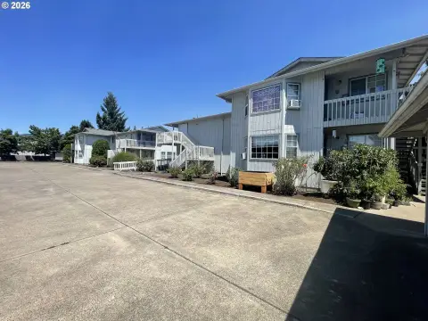 Eight-Unit Apartment Property