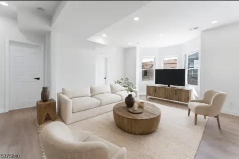 Renovated Fourplex in Bergen Lafayette