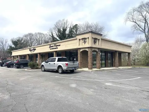 Huntsville Retail Building with Suites