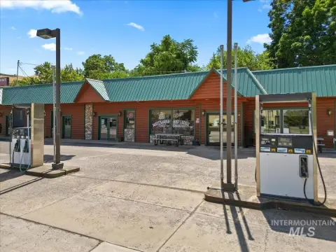 Hotel Property with Restaurant Space