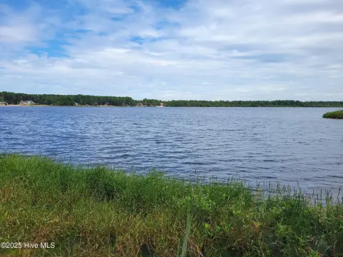 Lakefront Land in Gated Community