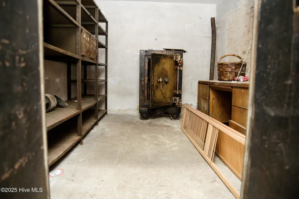Picture 33
