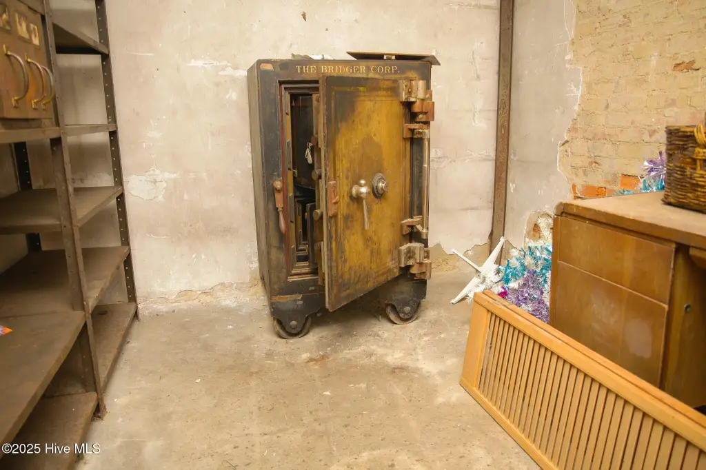 Picture 36