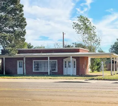 Main Street Building in Morton, TX