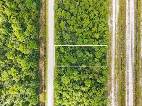 Southport, NC Wooded Lot