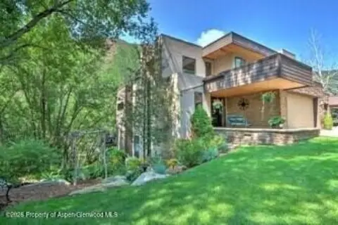 Contemporary Riverfront Duplex