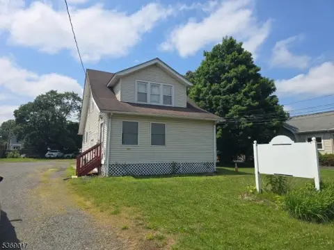 Middlesex Boro Commercial Building