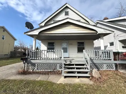 Duplex with Basement Access