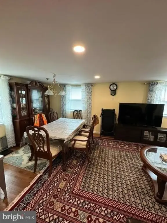 Picture 4