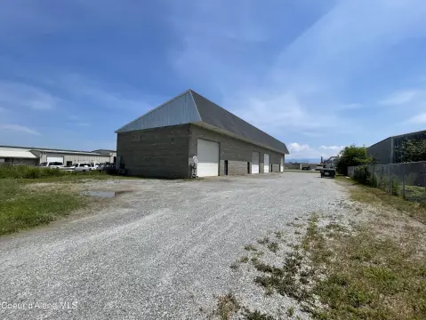 Multi-Unit Flex Industrial Building