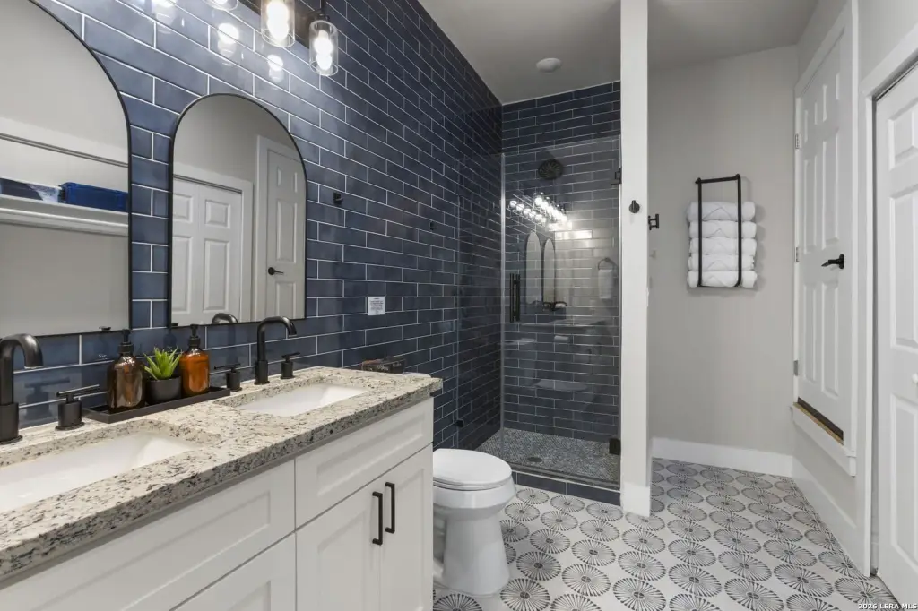 Picture 16