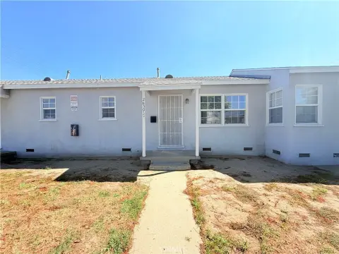 Single-Story Apartment Unit