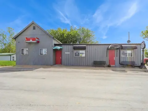 Bar and Grill with Equipment